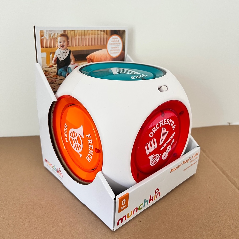 Munchkin Mozart Magic Cube with Musical Sounds